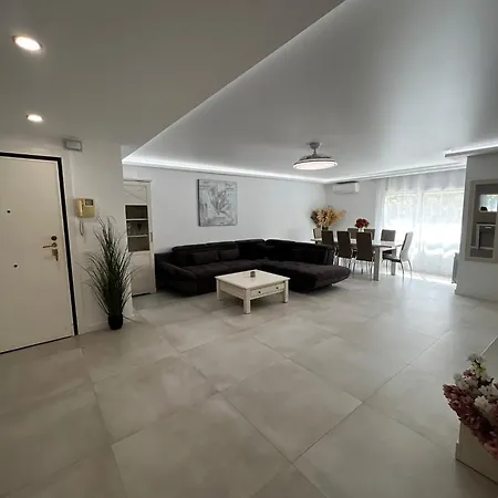 Leoni 1 Linea Appartement *